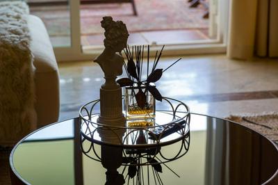 Next to Puente Romano Newly done Modern style 5 star Luxury stay