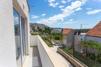 Holiday House Sea La Vie
