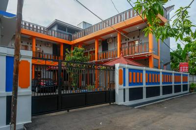 RedDoorz Syariah near Rumah Sakit Bhina Bhakti Husada