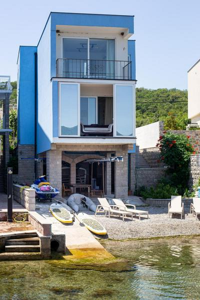 Aquamarine House
