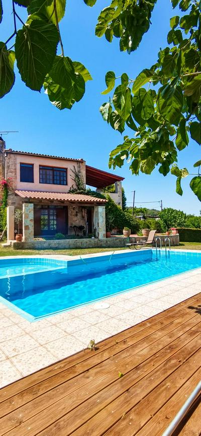 Villa Skine with private pool and garden