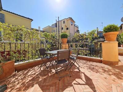 Boutique Penthouse with terrace, Spanish Steps