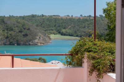 Casa no Rio - River House