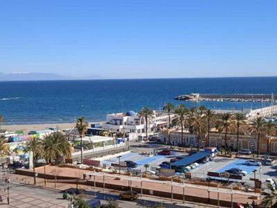 Estudio 1ª linea vista mar planta 7 PYR Fuengirola