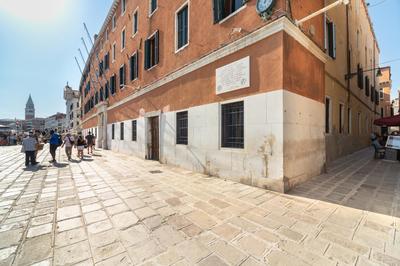 Palazzina Schiavoni by Sarlux