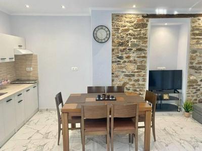 Suli Apartment (Two-Bedroom)