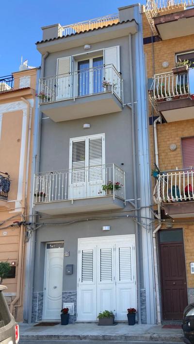 Casa Ponente