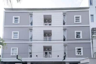 Urbanview Hotel Bari Syariah Palembang By RedDoorz