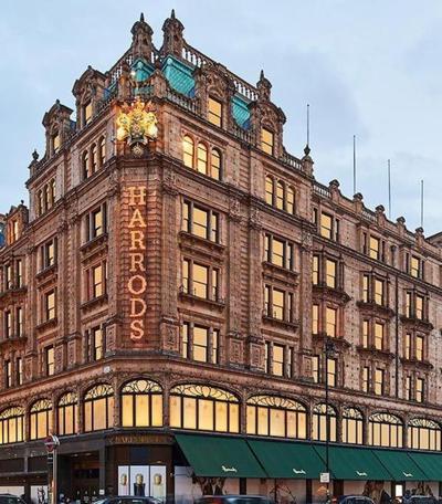 Sir Hans Residence opposite Harrods with AC