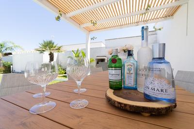 Villa White Luxury Residence