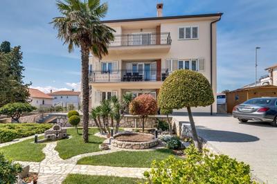 Luxury apartment Love Nest - near the center and the beach