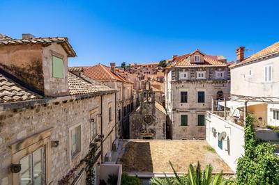 Luxury apartment Petra with terrace and city view