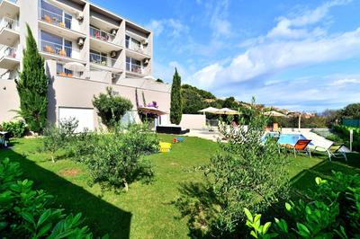 Bretia Apartments