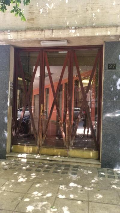 Camera silenziosa con bagno privato in centro città
