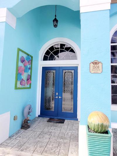 Cape Paradise Resort - Your Luxury Tropical Retreat