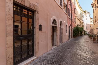 GuestHost - Heart of Trastevere Studio Flat