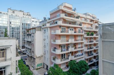 2 bedroom renovated apartment with a view