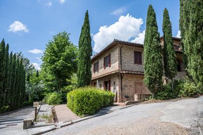 Podere Mezzastrada - Place of Charme