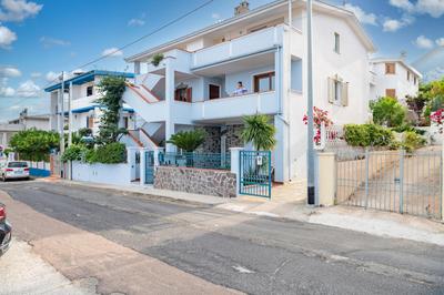 Biriola EcoResort Motoparking