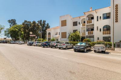 Areyas Pool By ALzira