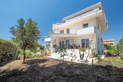 Luxury Seafront Villa with Rooftop Pool & Stunning Sea Views