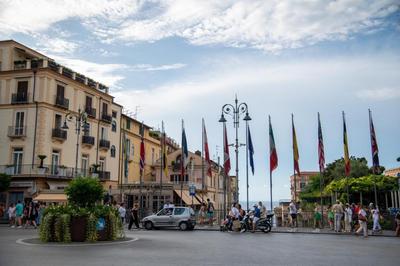 SORRENTO - Posizione unica nella piazza principale