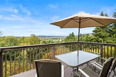 HoneyHomes Spectacular View Home with Amenities