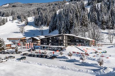 JoAnn suites & apart