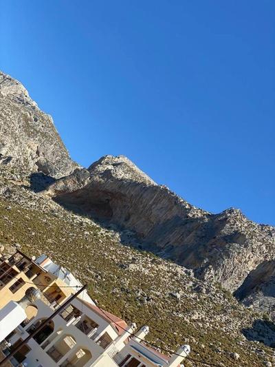 3 Bed Villa - Sleeps 6 - Terrace - Sea View