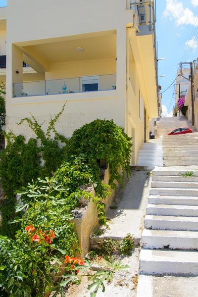 HOUSE FOR FAMILIES NEAR THE LAKE