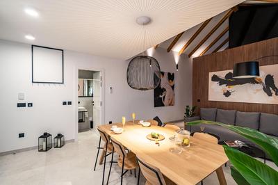 Agape Suite Old Town-Luxury Two Bedroom Apartment