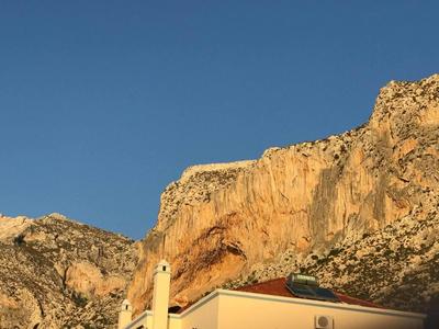 Grande Grotta Studios - Sleeps 8 - Free Parking