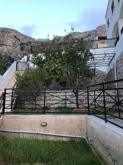 1 Bed - Sleeps 2 - Private Balcony - Free Parking