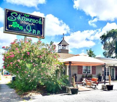 Shamrock Cove Inn