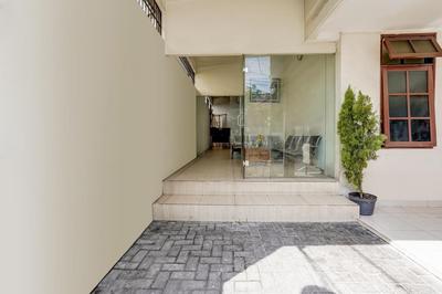 OYO 91361 Benlin D'kost Syariah