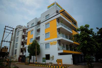 Lime Tree Luxury Studio - Service Apartment Near Artemis Hospital ,Gurgaon