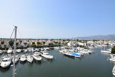 396-Studio Vue Marina