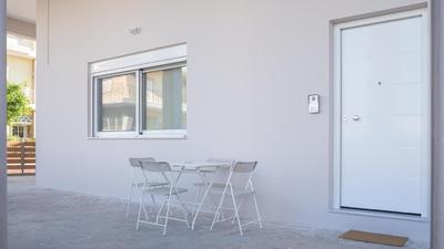 A brand new, beautifully decorated maisonette.
