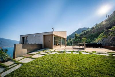 Villa Arias lake view
