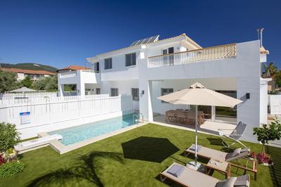 THE QUAD Luxury Villas