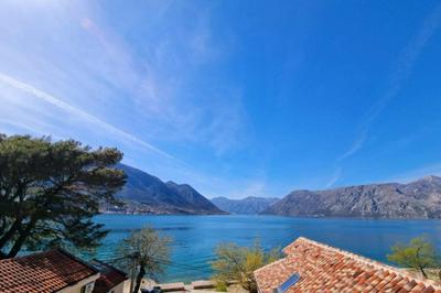 Lovely apartment Jovan 3,with a view of the bay and free Wi-Fi