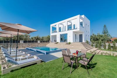 Boheme Villas close access to Laganas Resort