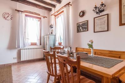 Colombina House close to the Train Station