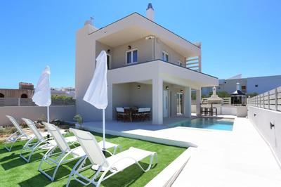 Villa Constantino with heated pool