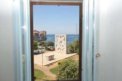 Leone Sea view Apartment