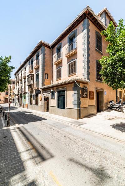 Hostel Carlota Braun