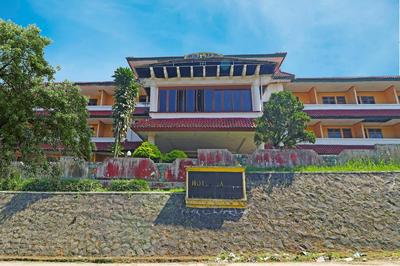 RedDoorz near RSUD R Syamsudin Sukabumi