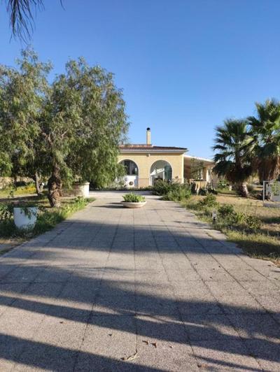 Casa Vacanze " La Ca' " nelle campagne salentine