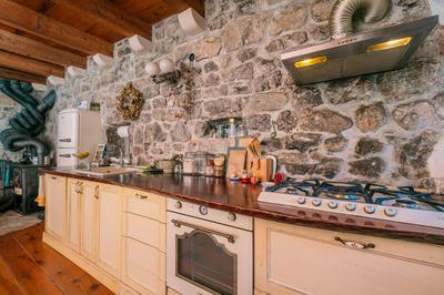 Authentic Boka house with artistic soul