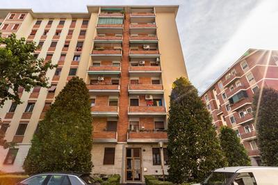 Rosselli 13 Milan Apartment